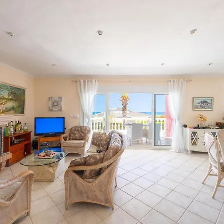 Mit Meerblick In Villa Dénia