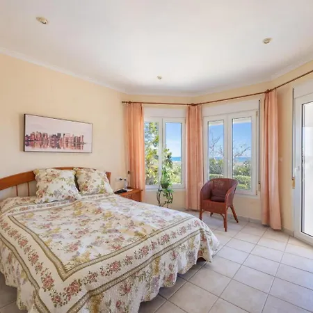 Villa Mit Meerblick In *