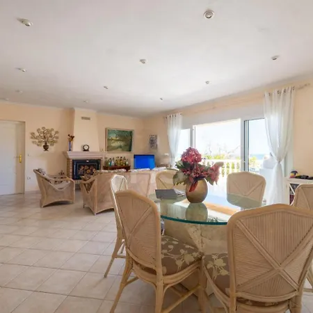 Mit Meerblick In Villa Dénia