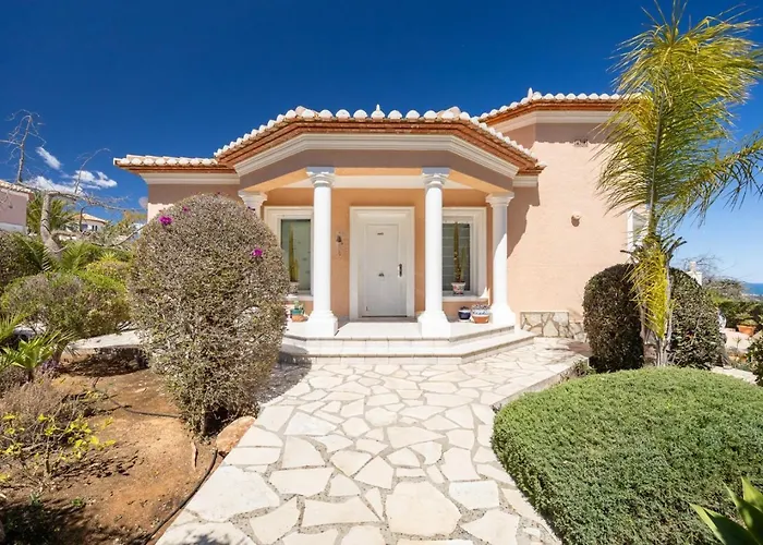 Villa Mit Meerblick In *